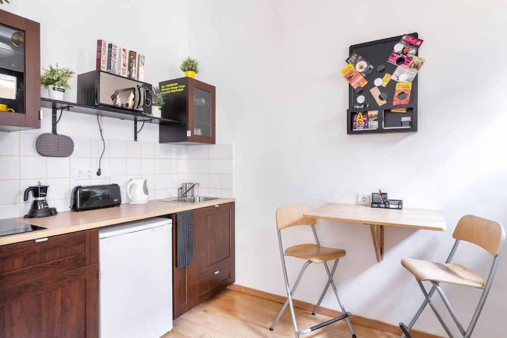 Vintage Style Cozy Downtown Apartment. Boedapest Buitenkant foto